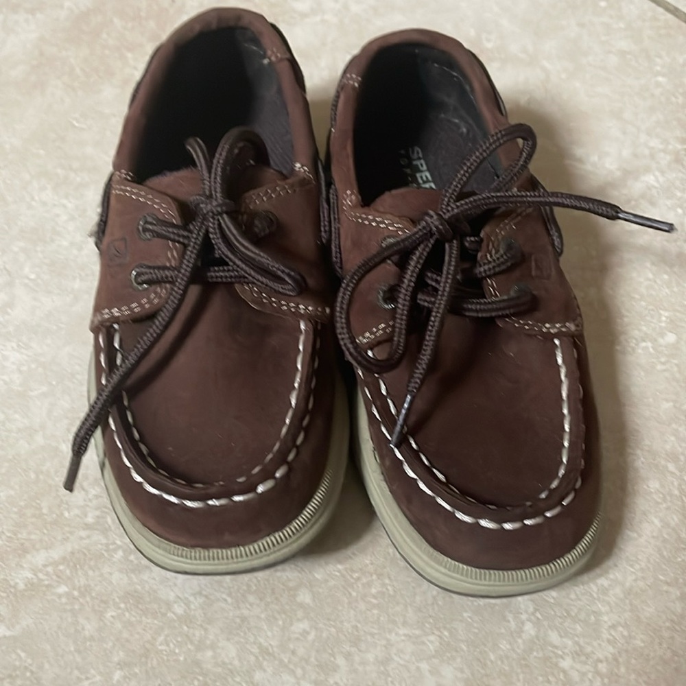 Brown toddler sperrys